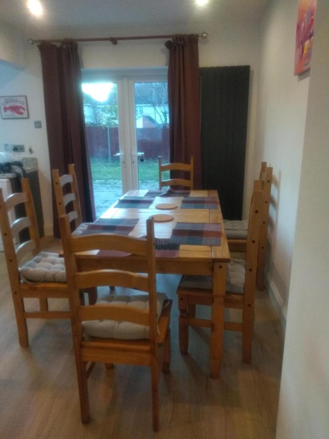 Cheltenham - 3 Bedroom, Parking, Disneyplus Exterior foto