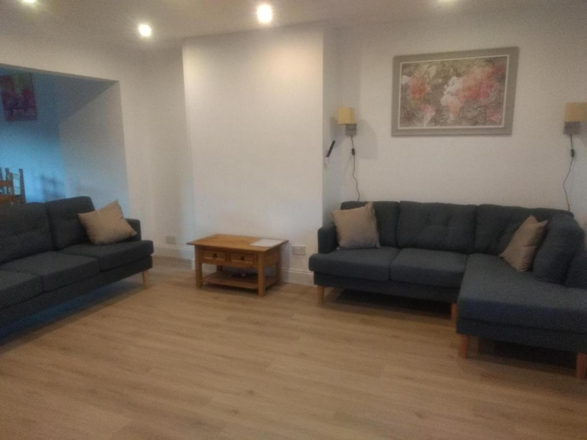 Cheltenham - 3 Bedroom, Parking, Disneyplus Exterior foto